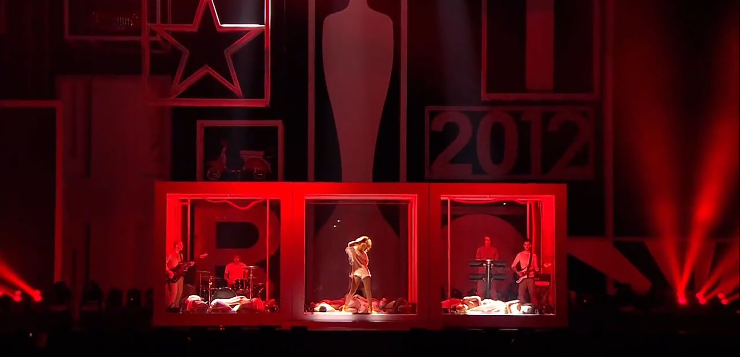 Luke Halls Studio — Rihanna, Brit Awards 2012